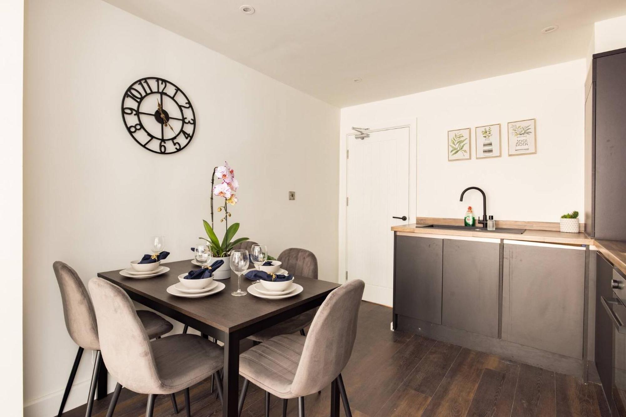 Wild Roses Serviced Apartments - Chelsea Londra Dış mekan fotoğraf