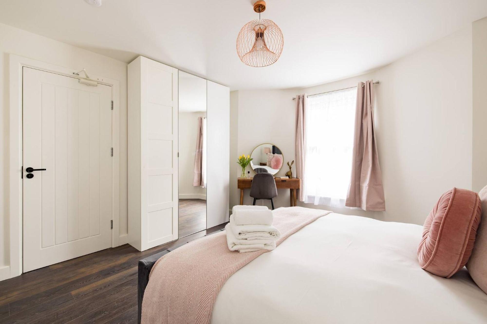 Wild Roses Serviced Apartments - Chelsea Londra Dış mekan fotoğraf