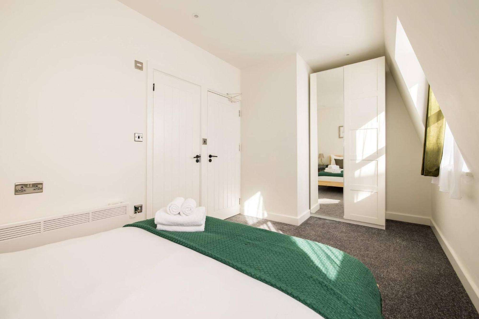 Wild Roses Serviced Apartments - Chelsea Londra Dış mekan fotoğraf