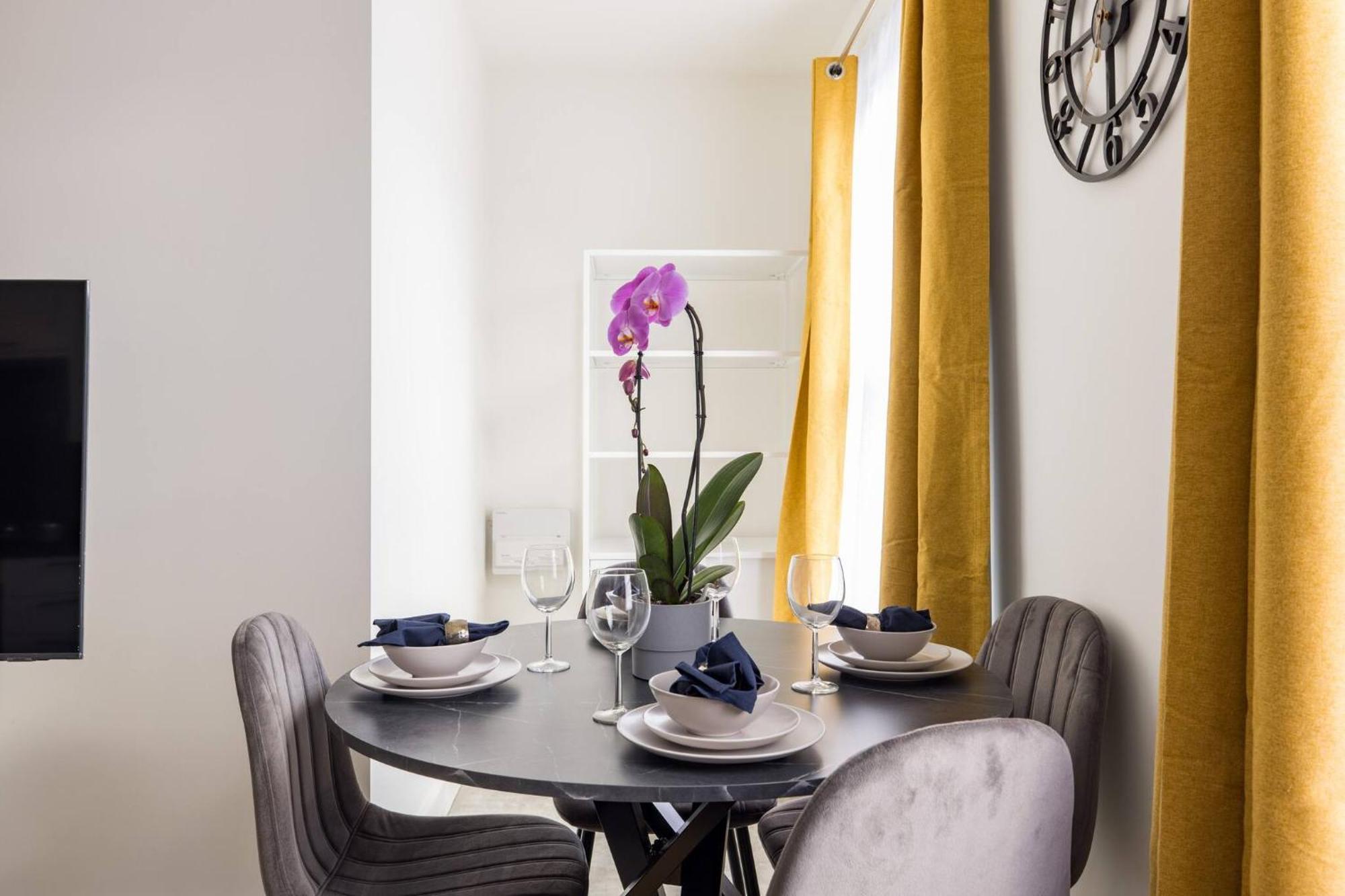 Wild Roses Serviced Apartments - Chelsea Londra Dış mekan fotoğraf