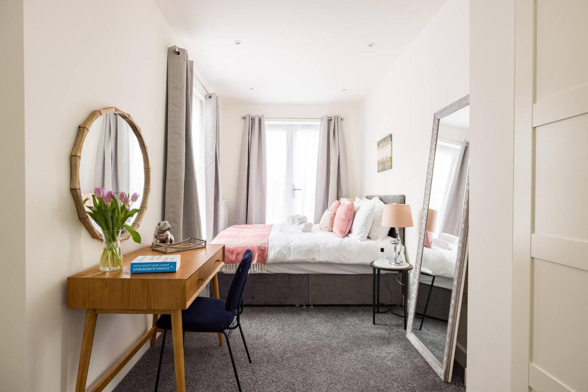 Wild Roses Serviced Apartments - Chelsea Londra Dış mekan fotoğraf